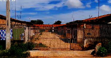 Casa com 2 quartos, 1 banheiro, 1 vaga e área construída de 55,91 m²