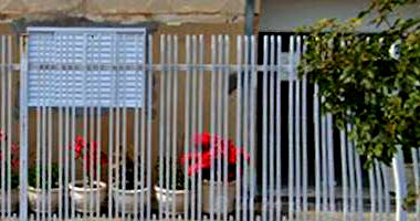 Casa padrão com 3 quartos, 2 banheiros, 1 vaga, 151m² construída, ocupada