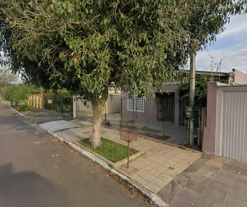 Casa com 3 dormitórios, 4 banheiros e 167m² em Canoas/RS