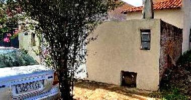 Casa 2 quartos com área de serviço e cozinha, 50m² construída