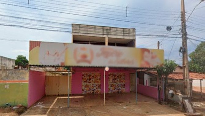 Imóvel Comercial 324 m² com área construída ampla, ocupado