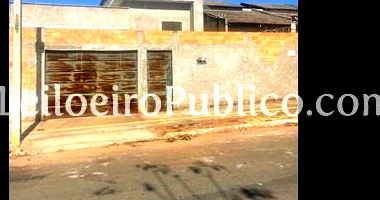 Casa ampla com 360m² de área privativa e terreno, em ótimo estado