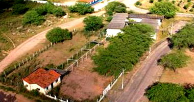 Imóvel Comercial com Ampla Área em Jatobá/PE