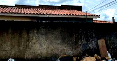 Casa com 2 quartos, 1 banheiro, 60m² área privativa, 1 vaga
