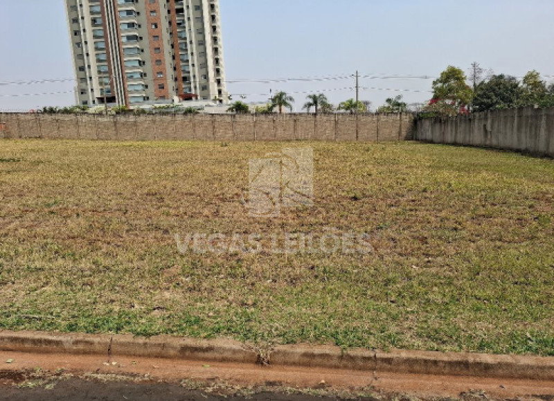 Terreno de 1.246,70 m² no Royal Park