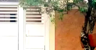 Casa com 2 dormitórios e 1 vaga em Marília/SP