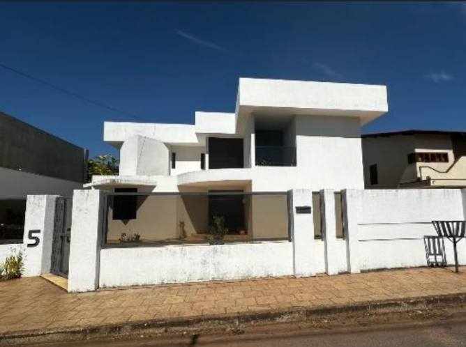 Casa com 651,97 m² em Brasília - Setor de Hab Individuais Norte