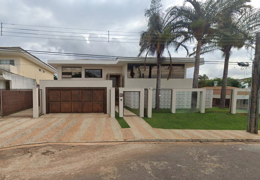 Casa Ocupada em Brasília/DF com 461m² de Área Construída
