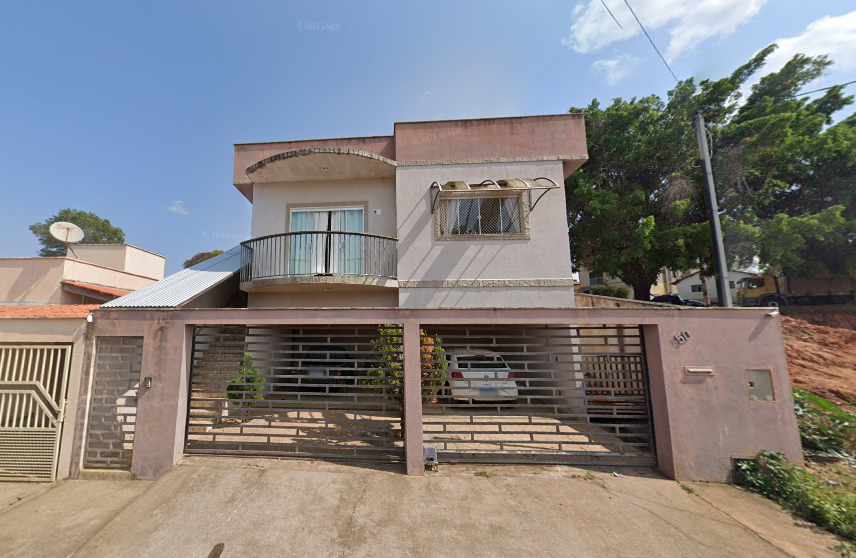 Casa com 172,77 m² - Ocupada