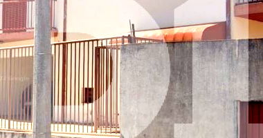 Casa sobrado 2 quartos 3 banheiros 2 vagas, ocupada