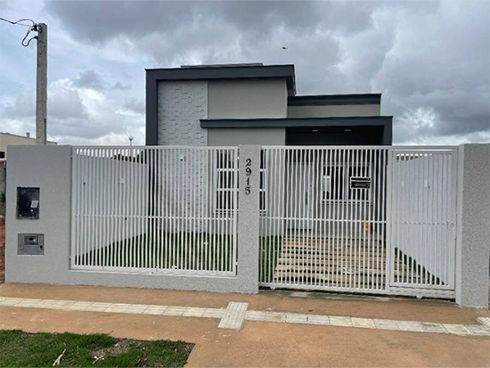 Casa com 1 vaga, 83.42m² construídos - Ocupado