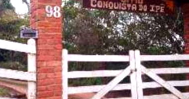 Casa com 3 Quartos e 2 Banheiros em Antônio Carlos - MG