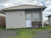 Casa com 2 quartos e 43,85m² de área total