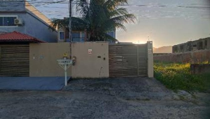 Casa com 3 quartos, 3 banheiros e 1 vaga de garagem