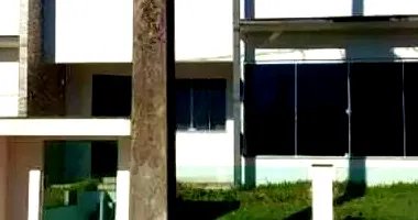 Casa Desocupada com 136m² Construída em Nova Prata do Iguaçu/PR