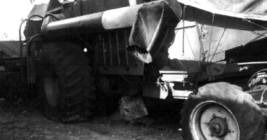 Colheitadeira Massey Fergusson 1994 com Plataforma 9550