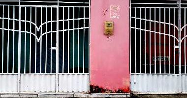 Casa com 2 Quartos e 1 Vaga no Centro de Tangara