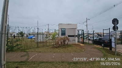 Casa com 2 Quartos e 1 Vaga em Condomínio