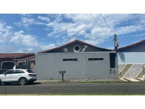 Casa com 2 quartos, 114,57m², ocupada, em Peruíbe