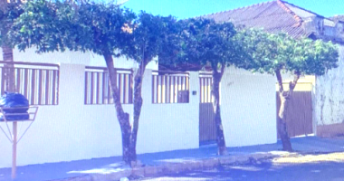 Parte ideal de 1/4 sobre 2 Barracões e 5 Casas - Itumbiara/GO