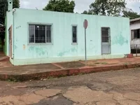 Casa com 2 quartos, 127,95m² construídos, ocupada