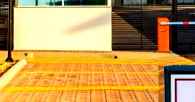 Apartamento 3º pavimento com vaga de garagem, 1 banheiro, 1 quarto