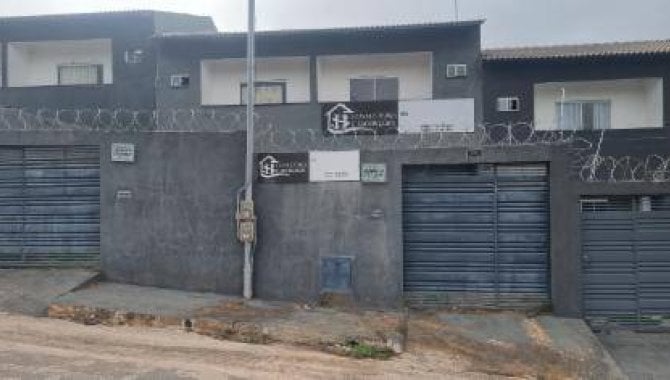Casa em Condomínio com 2 quartos e 2 banheiros, 107 m², ocupada