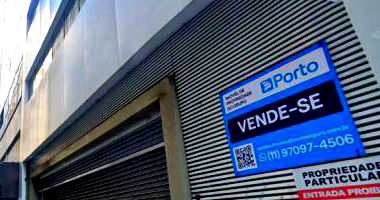 Prédio Comercial com 2500m² Construídos, Desocupado