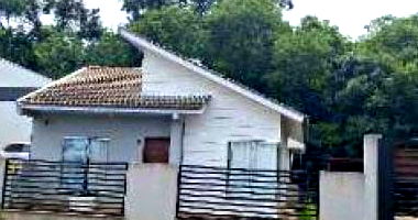 Casa em Condomínio com 2 Quartos e 1 Banheiro