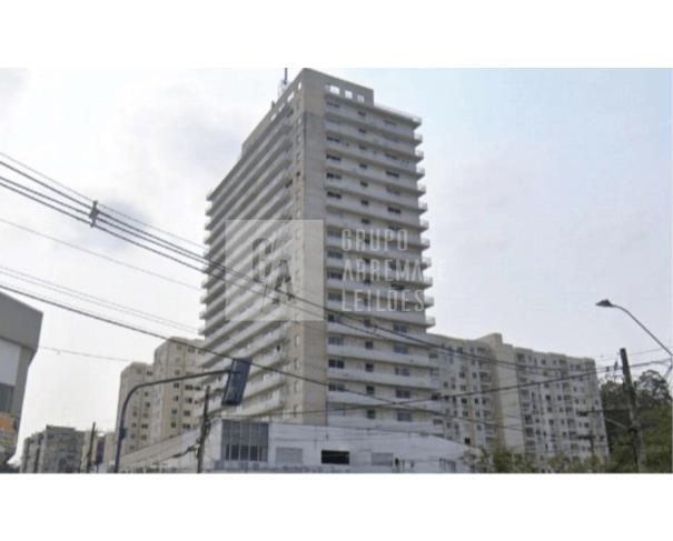 Sala comercial com 25,86m², desocupada, ideal para investimento