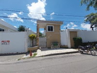 Casa com 3 quartos, 4 banheiros e área privativa de 123,52m²