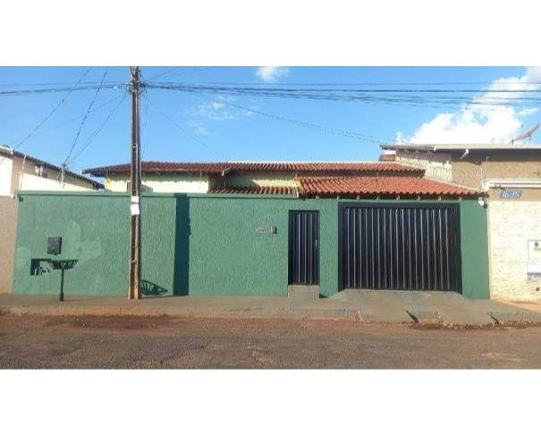 Casa Ocupada com 1 Vaga em Frutal/MG