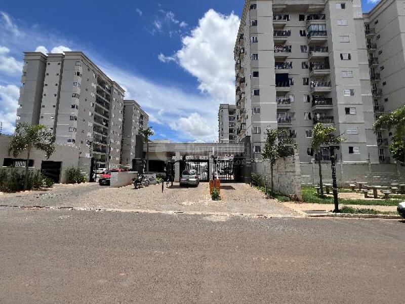 Apartamento com 2 quartos, 1 vaga e 64,27 m² em condomínio clube