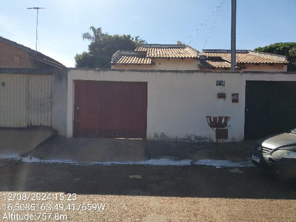 Casa com 2 Quartos e 1 Vaga em Goianira