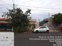 Casa com 2 quartos, 1 banheiro e vaga de garagem