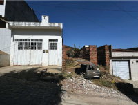 Casa com 3 quartos, 2 banheiros, 100m², desocupada