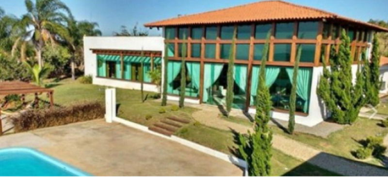 Luxuosa Chácara com 6 Quartos e Piscina em Prudente de Morais