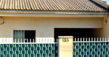 Casa geminada 70,5m² com 2 banheiros e 2 quartos, ocupada