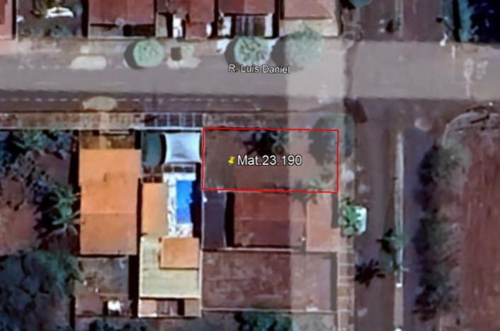 Direitos sobre terreno foreiro com 200m² sem benfeitoria