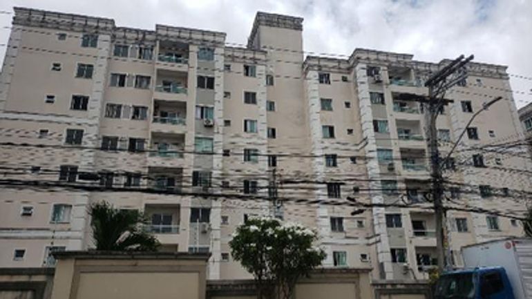 Apartamento com 2 quartos em Lauro de Freitas/BA