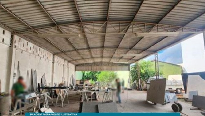 Galpão com 300 m² em Marília - Oportunidade Única!
