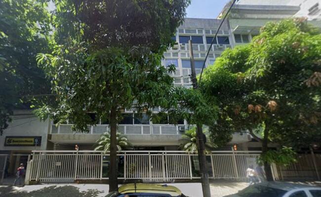 Apartamento no Leblon com 105m², prédio com portaria 24h e elevadores