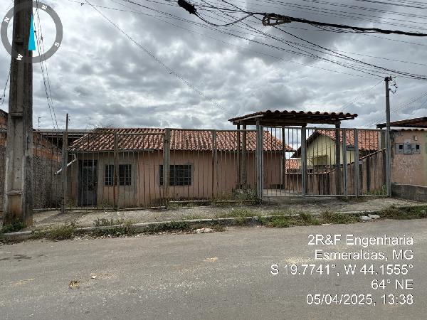 Casa 2 quartos, 1 banheiro, 1 vaga, 51m² privativos, desocupada