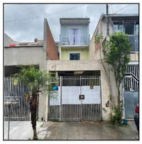 Casa com 3 quartos e 1 vaga em Curitiba - PR