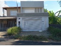 Casa Ocupada - Vila Maracana com 3 Dormitórios e 245,76 m²