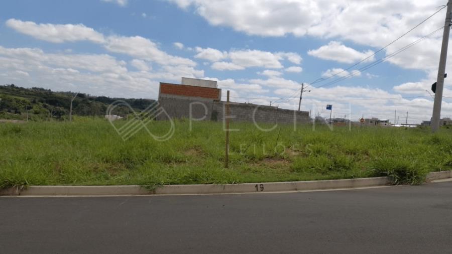 Terreno em Loteamento Fechado com 357,62m²