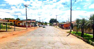 Terreno 6613m² com 10 suítes de motel, área comercial