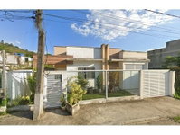 Casa com 114m² construída, 360m² terreno, imóvel
