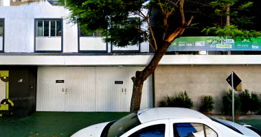 Escola com 1.114m² construídos, 633m² de terreno