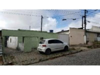 Casa com 1 vaga de garagem, 225m² de terreno e 120m² construída